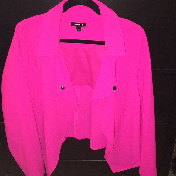 Torrid Hot Pink Cropped Blazer 